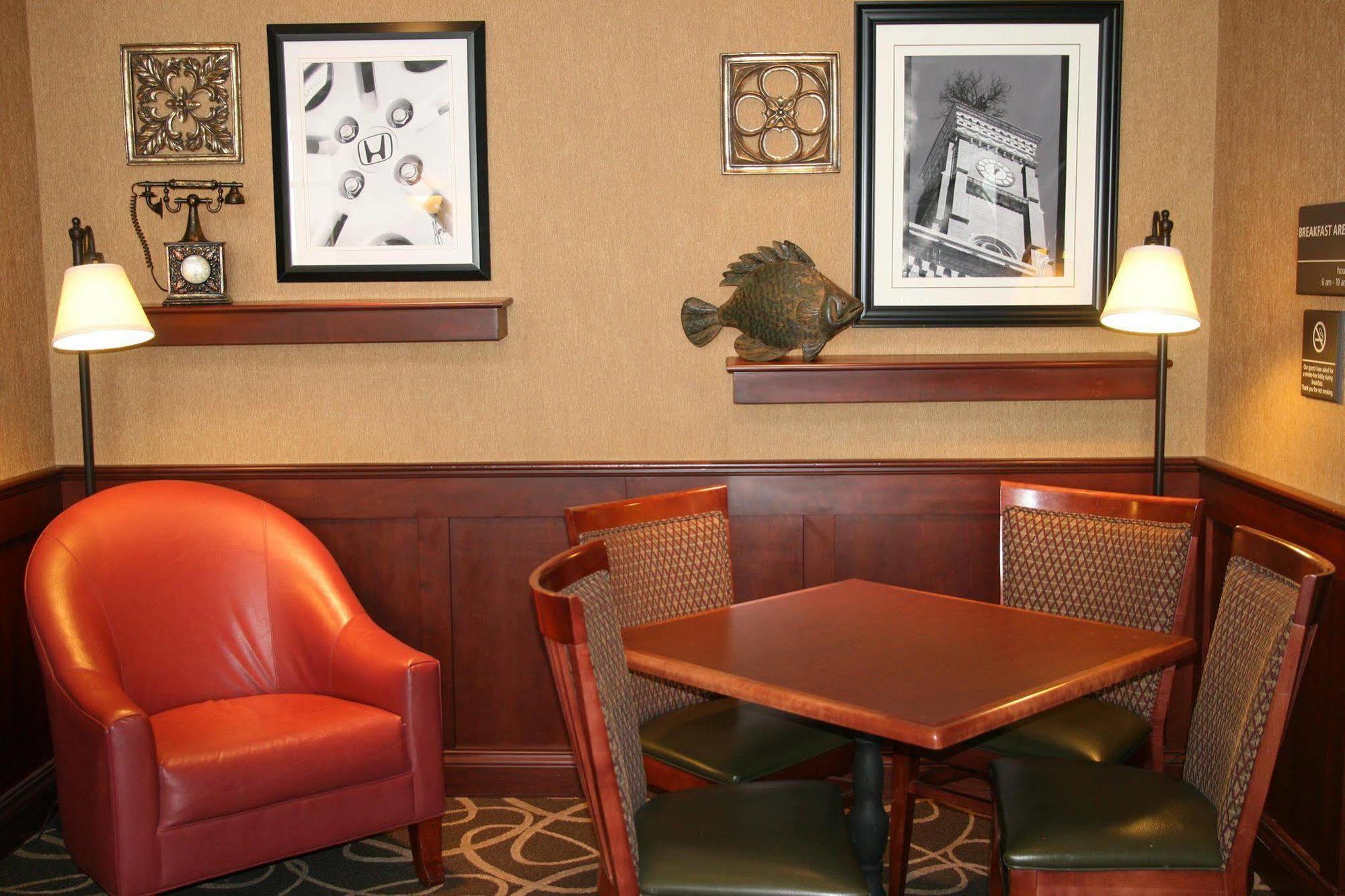 Hampton & Hotel Greensburg